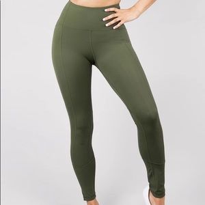 BuffBunny Ferrari Leggings in Avo color